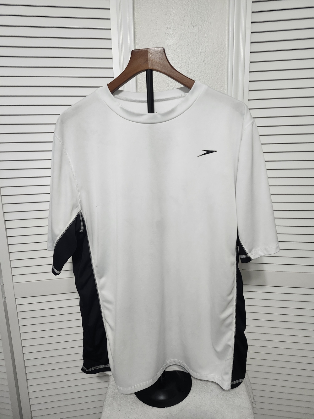 Speedo White and Black Men’s Athletic Tee